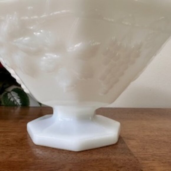 Vintage Milk Glass Pedestal Bowl Octagonal Scalloped Rim Grape Leaf Fruit Design - Picture 2 of 4
